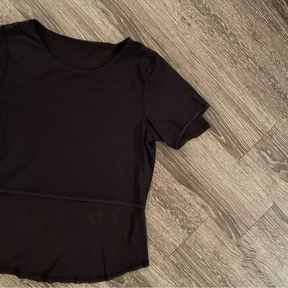Lululemon Double Layer Short Sleeve Mesh Top - Picture 5 of 9